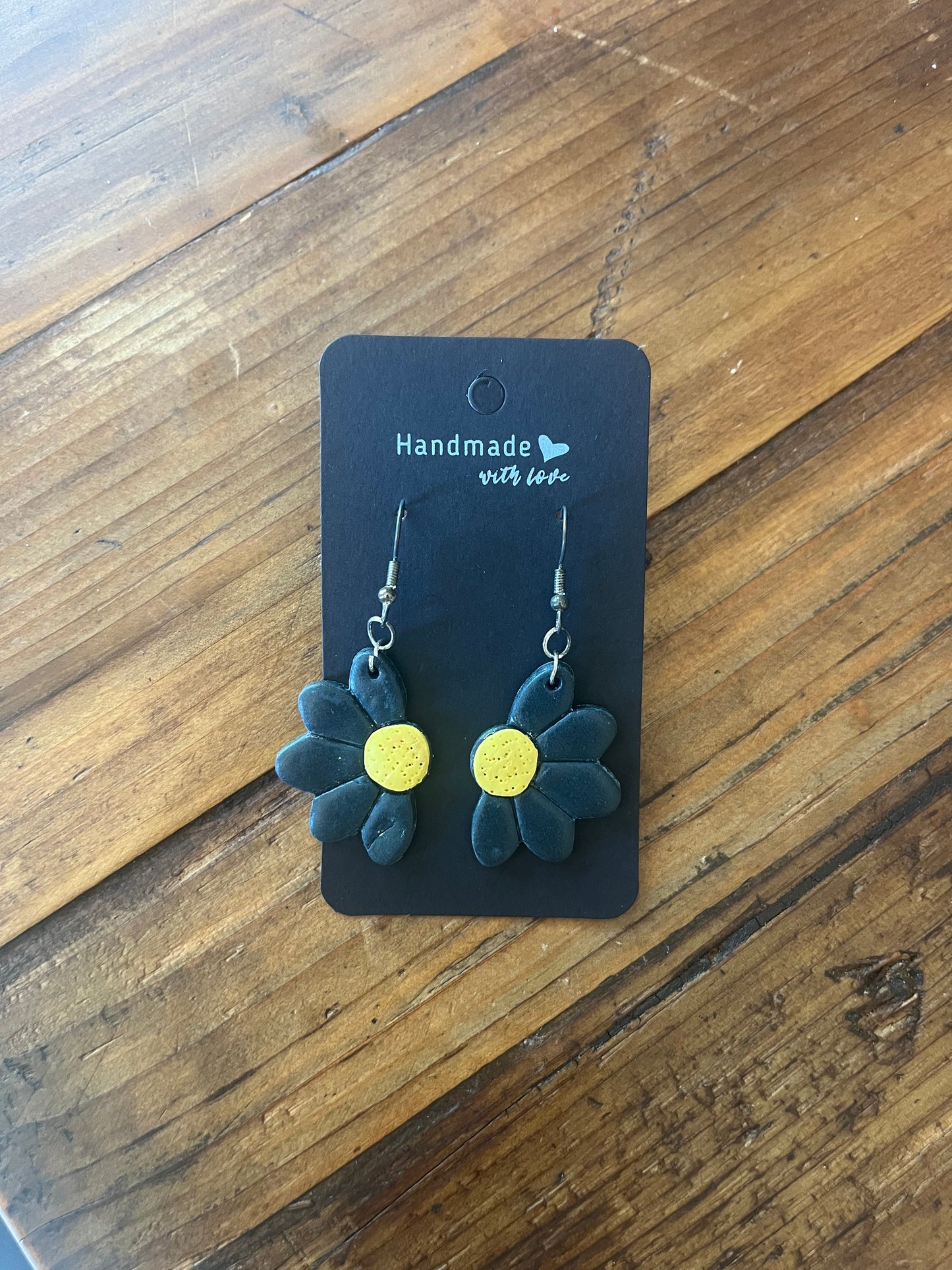 Handmade Daisy Drop Earrings ā Playful & Bold