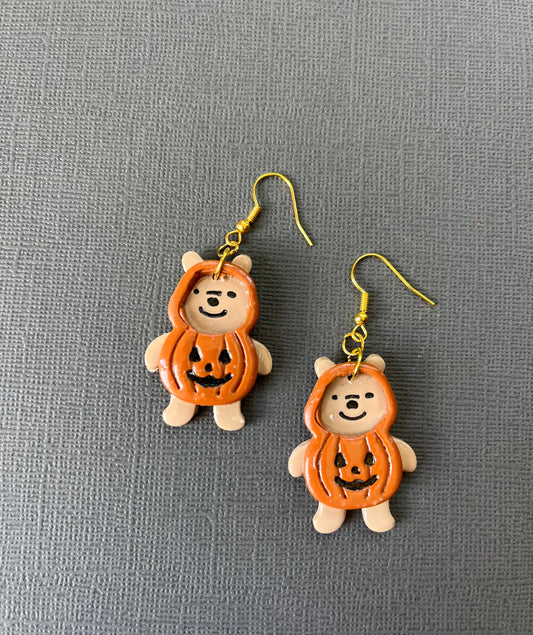 🎃 Pooh Bear Pumpkin Polymer Clay Earrings